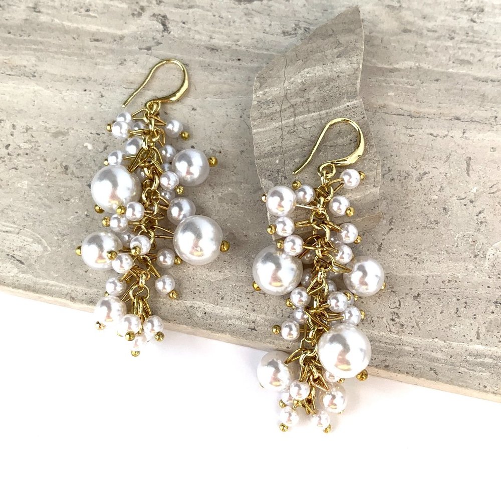 NEW~ Anthropologie Pearl Cluster Drop Earrings - Picture 5 of 8
